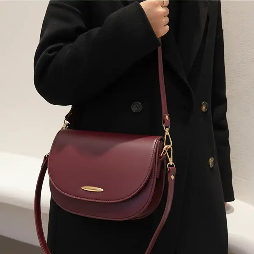 Classic Saddle Crossbody Bag – Double Strap Design